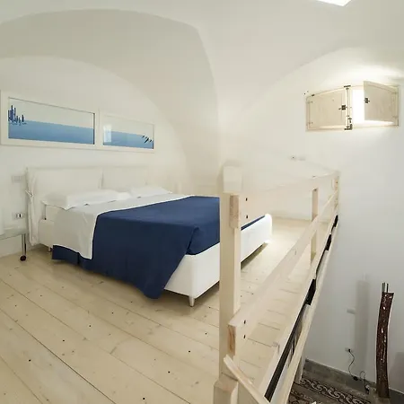 Relais Carlo V - Palazzo Storico 2*