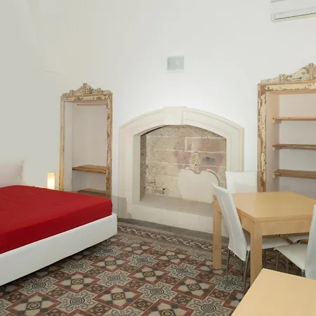 Relais Carlo V - Palazzo Storico ベッド・アンド・ブレックファスト 2*