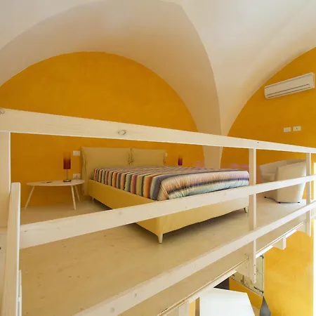 Relais Carlo V - Palazzo Storico 2* 加利波利
