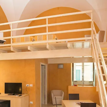Relais Carlo V - Palazzo Storico Couette-café 4*