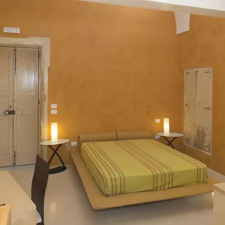 Relais Carlo V - Palazzo Storico 4* 加利波利