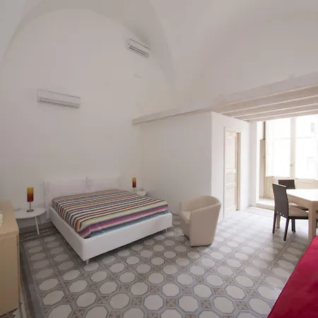 Relais Carlo V - Palazzo Storico Bed & Breakfast 4*