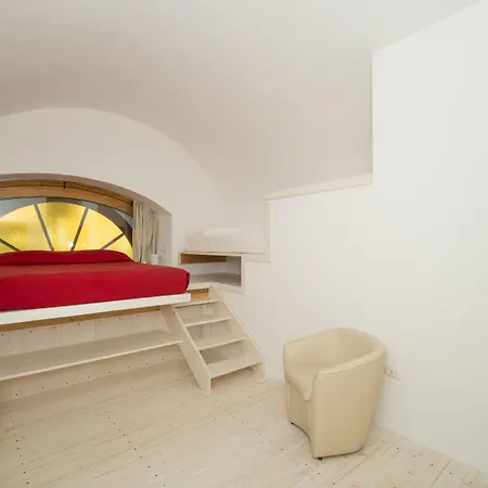 Bed & Breakfast Relais Carlo V - Palazzo Storico 4*