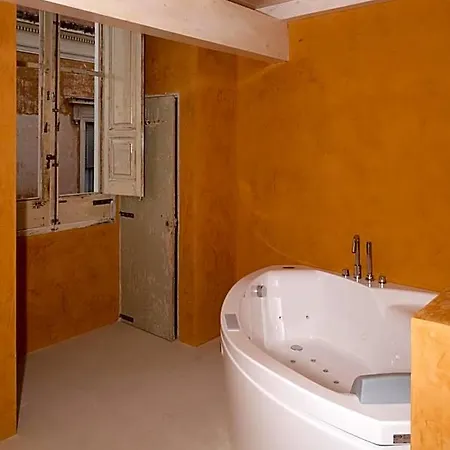Relais Carlo V - Palazzo Storico Couette-café 4*