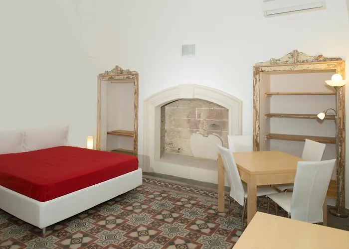 Relais Carlo V - Palazzo Storico Bed & Breakfast 4*