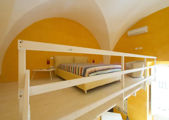 Relais Carlo V - Palazzo Storico 4*