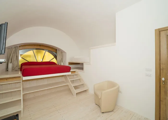 Bed & Breakfast Relais Carlo V - Palazzo Storico 4*